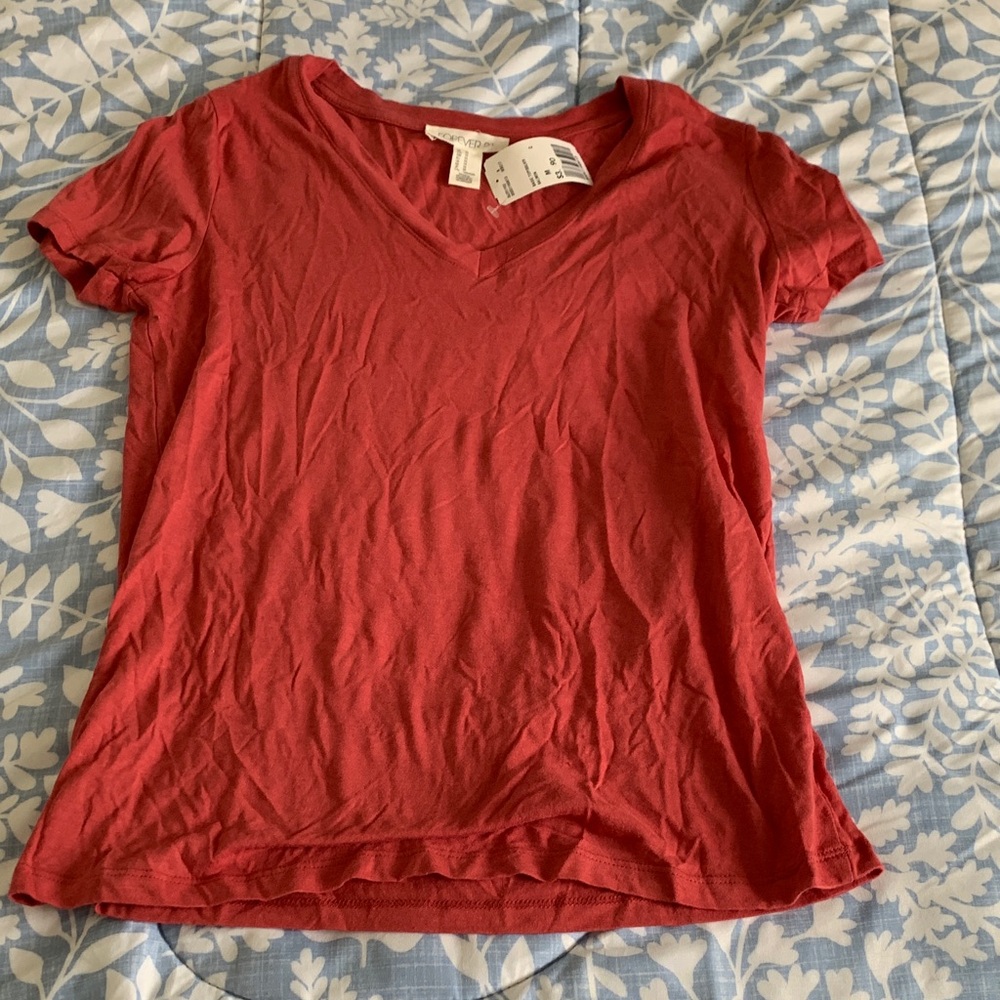 Forever 21 Women's Salmon Red V-Neck Tee
